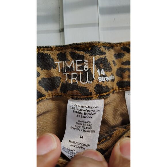 Time and Tru Size 14 Straight Women's Leopard Print Pull-On Shorts - Picture 3 of 5